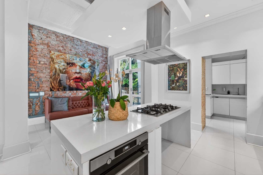 4 Bedroom Property for Sale in Oranjezicht Western Cape